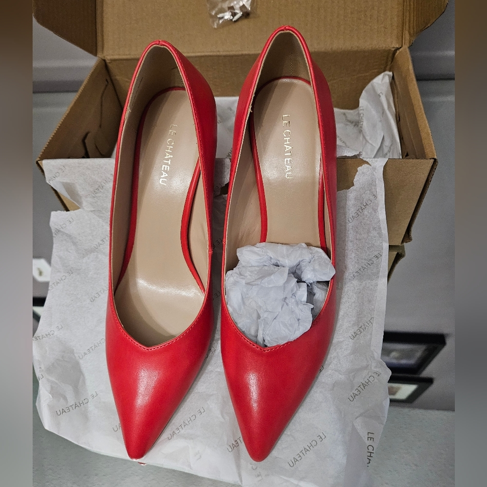 Le Chateau Coral pumps